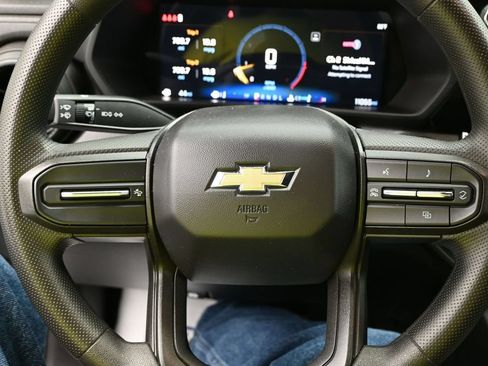 Used 2024 Chevrolet Colorado W/T RWD image 12