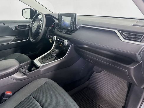 Certified 2021 Toyota RAV4 LE image 27
