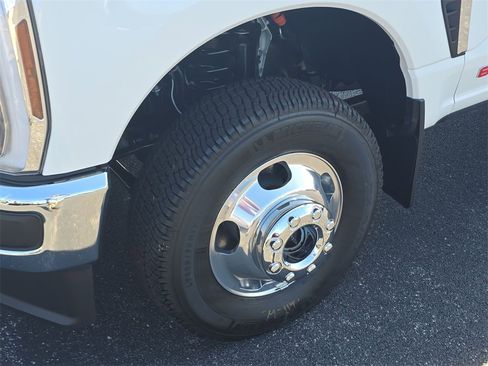 New 2026 Ford F350 King Ranch w/ Chrome Package image 10