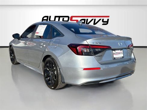 Used 2025 Honda Civic Sport image 5