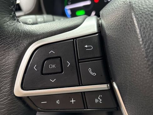 Used 2023 Toyota Sienna XLE image 17