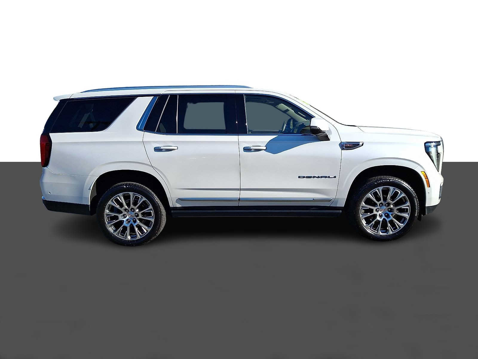 Used 2025 GMC Yukon Denali w/ Denali Reserve Package AWD/4WD image 7