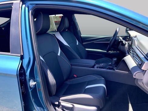 Used 2026 Toyota Camry SE w/ Convenience Package FWD image 9