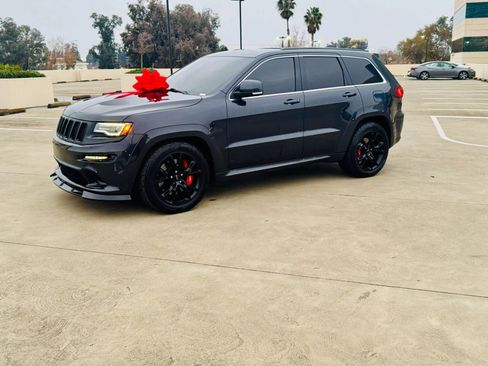 Used 2014 Jeep Grand Cherokee SRT image 46