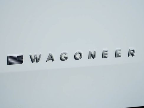 Used 2022 Jeep Wagoneer Series III w/ Rear Seat Video Group 1 AWD/4WD image 51