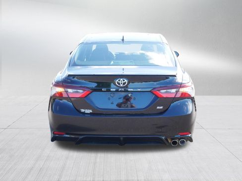Used 2023 Toyota Camry SE FWD image 6