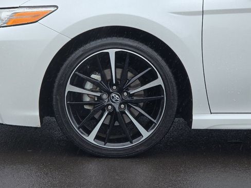 Used 2020 Toyota Camry XSE FWD image 31
