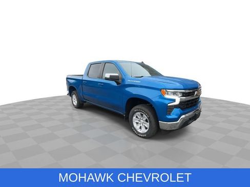 Used 2023 Chevrolet Silverado 1500 LT AWD/4WD image 2