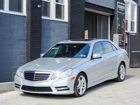 Used 2013 Mercedes-Benz E 350 4MATIC Sedan w/ Premium 1 Pkg image 3