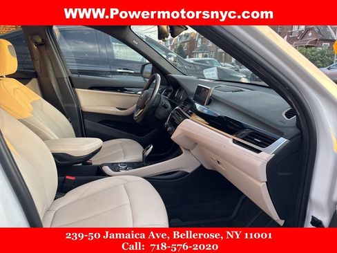 Used 2022 BMW X1 xDrive28i w/ Convenience Package image 11