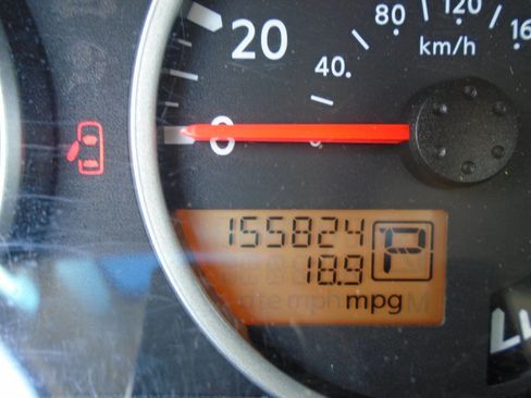 Used 2014 Nissan Frontier SL RWD image 16