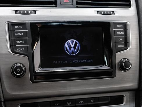 Used 2015 Volkswagen Golf S FWD image 24