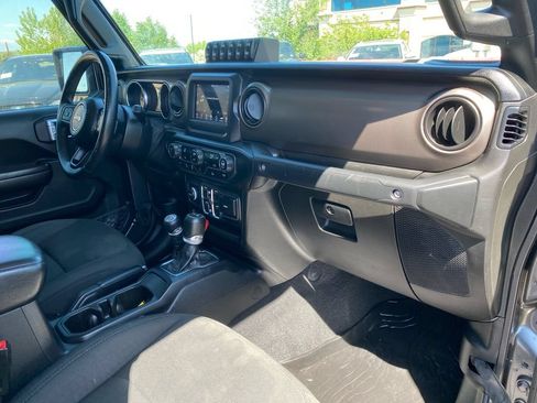 Used 2020 Jeep Gladiator Sport w/ Quick Order Package 24S AWD/4WD image 19