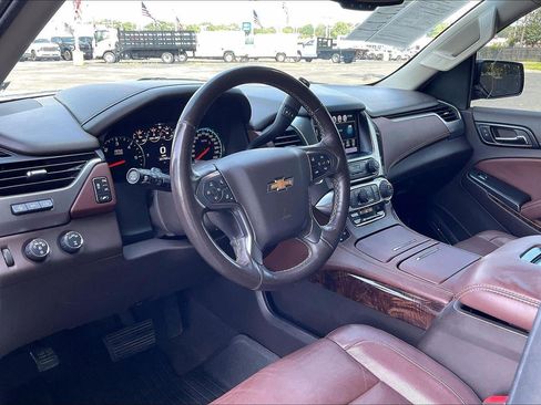 Used 2018 Chevrolet Suburban Premier AWD/4WD image 15