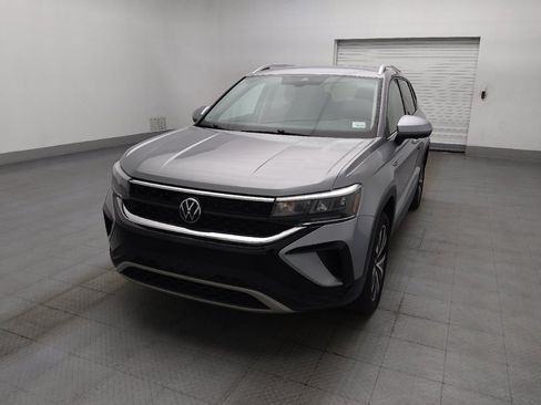 Used 2024 Volkswagen Taos SE FWD image 15