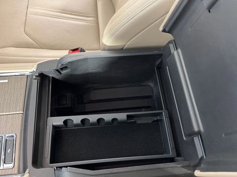 Used 2024 Ford Expedition Max Limited image 32