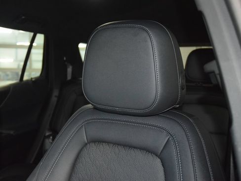 Used 2025 Chevrolet Equinox LT w/ Convenience Package II AWD/4WD image 40
