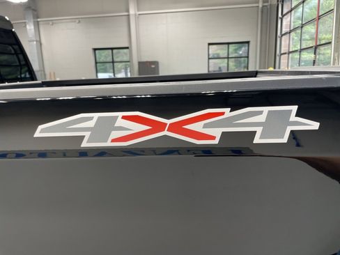 Used 2025 Chevrolet Silverado 1500 LT image 14