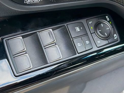 Used 2022 Lexus LX 600 4WD w/ Accessory Package (Z1) image 25