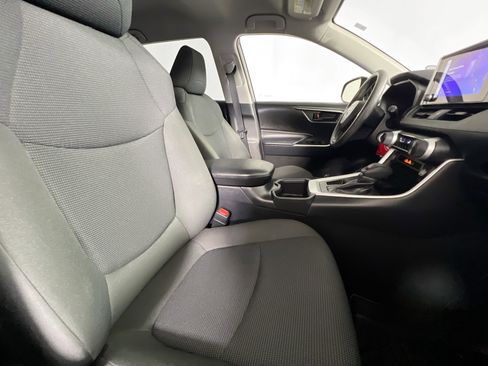 Used 2025 Toyota RAV4 LE FWD image 28