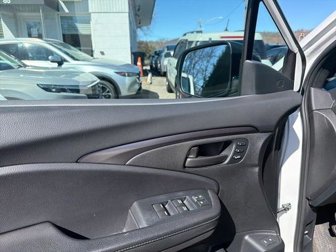 Used 2023 Honda Passport EX-L image 17