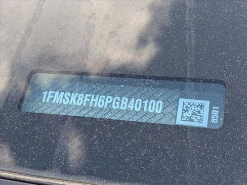 Used 2023 Ford Explorer Limited image 26