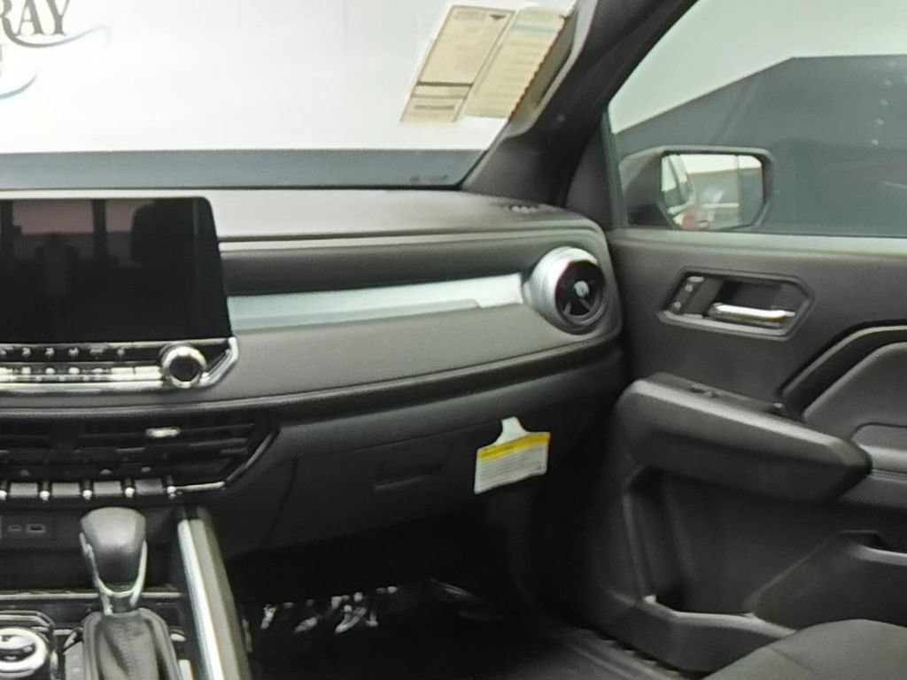 Used 2024 Chevrolet Colorado LT w/ LT Convenience Package II AWD/4WD image 18