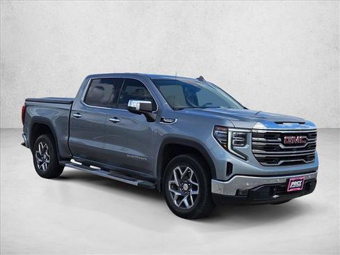 Used 2025 GMC Sierra 1500 SLT RWD image 3