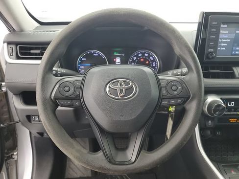 Used 2019 Toyota RAV4 LE w/ Carpet Mat Package AWD/4WD image 22