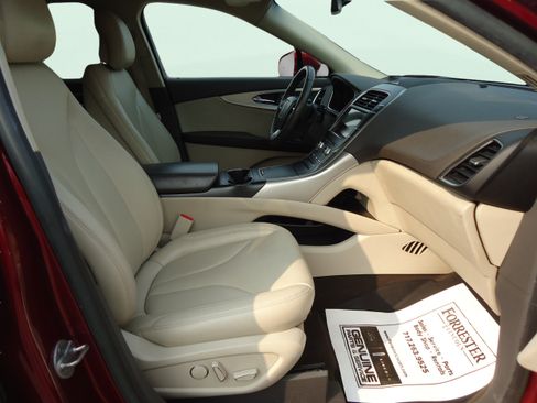 Used 2019 Lincoln Nautilus FWD image 24