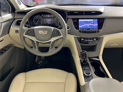 Used 2022 Cadillac XT5 Premium Luxury image 23