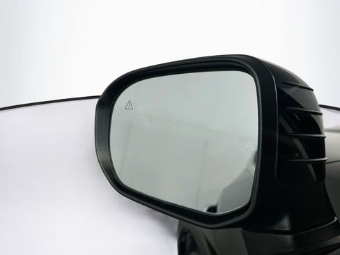 Used 2025 Kia Telluride S FWD image 16