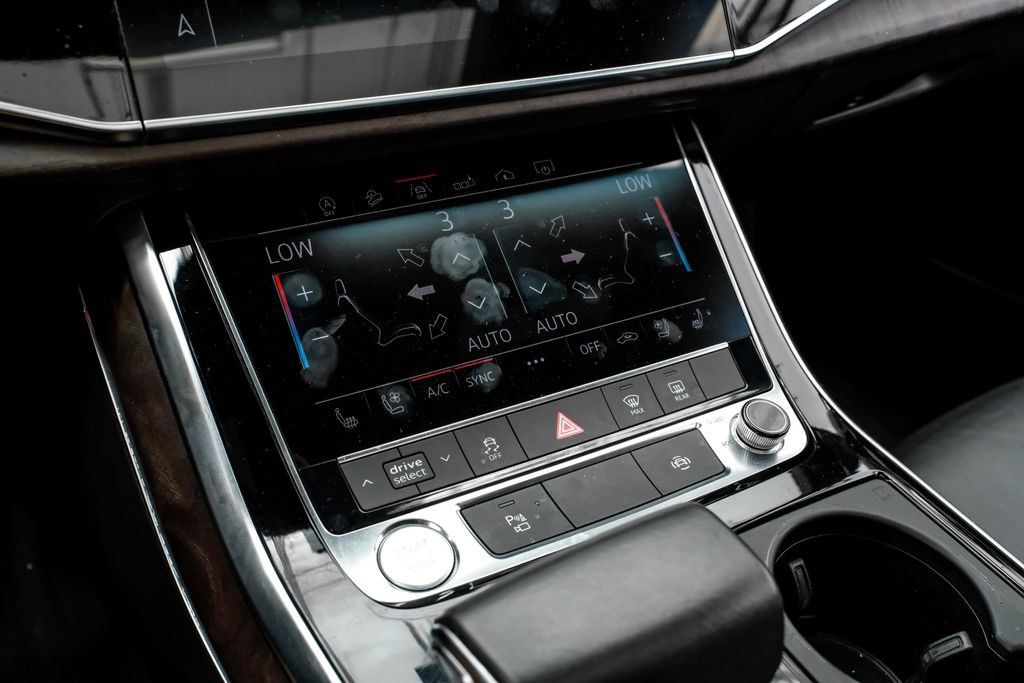 Used 2019 Audi Q8 Premium Plus AWD/4WD image 32