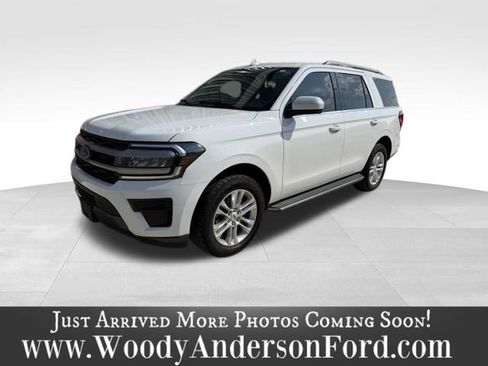 Used 2022 Ford Expedition XLT AWD/4WD image 1
