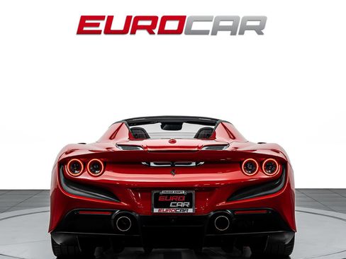 Used 2021 Ferrari F8 Tributo RWD image 5