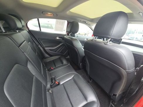 Used 2015 Mercedes-Benz GLA 250 4MATIC image 14