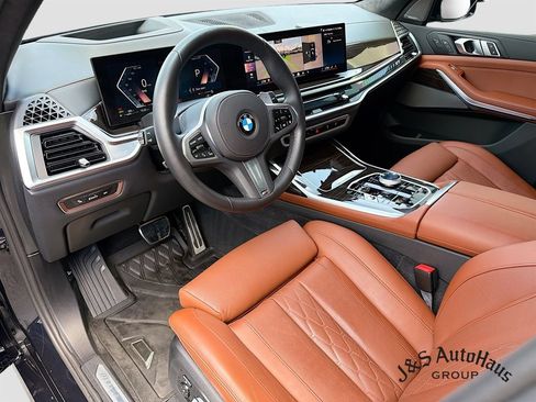 Used 2025 BMW X7 xDrive40i w/ Executive Package AWD/4WD image 9