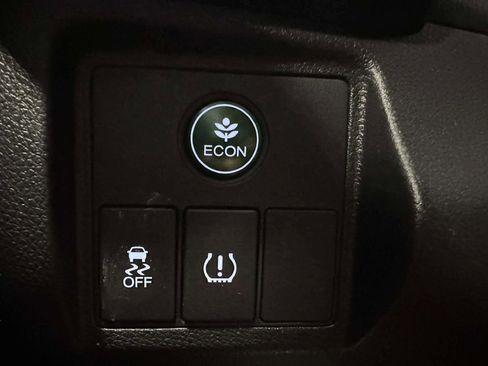 Used 2016 Honda HR-V LX image 40