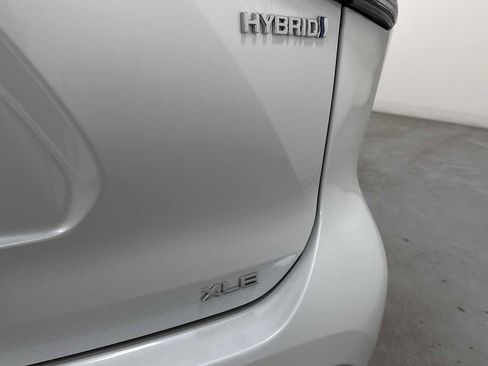 Certified 2022 Toyota Highlander XLE image 30