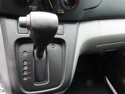 Used 2021 Nissan NV200 SV image 18