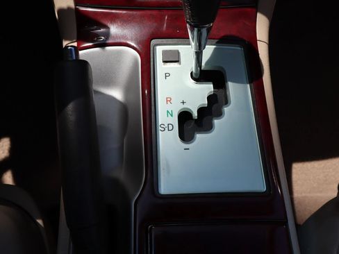 Used 2004 Toyota Solara SLE FWD image 20