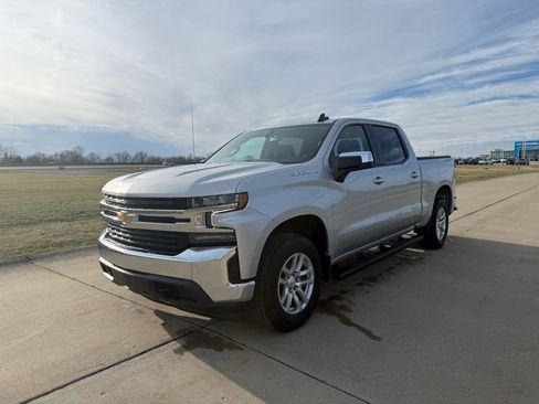 Used 2021 Chevrolet Silverado 1500 LT image 10