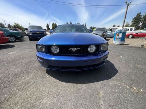 Used 2006 Ford Mustang GT RWD image 2