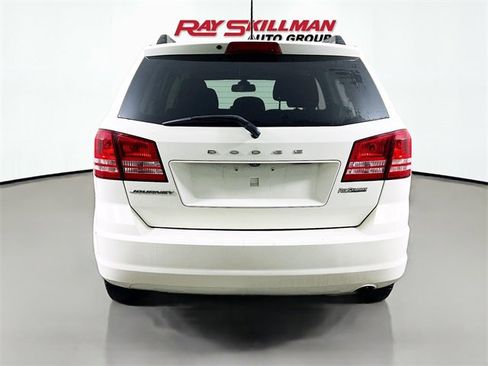 Used 2019 Dodge Journey SE image 12