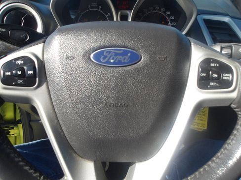 Used 2011 Ford Fiesta SES image 20