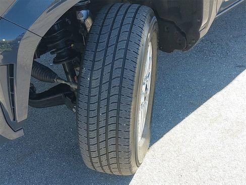 Used 2025 Toyota Tacoma SR5 image 32