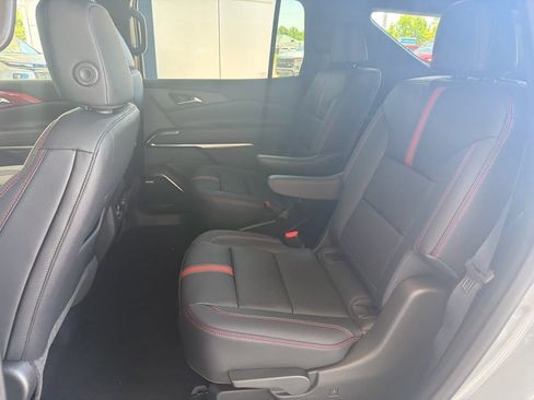 New 2026 Chevrolet Traverse RS w/ LPO, Floor Liner Package FWD image 27