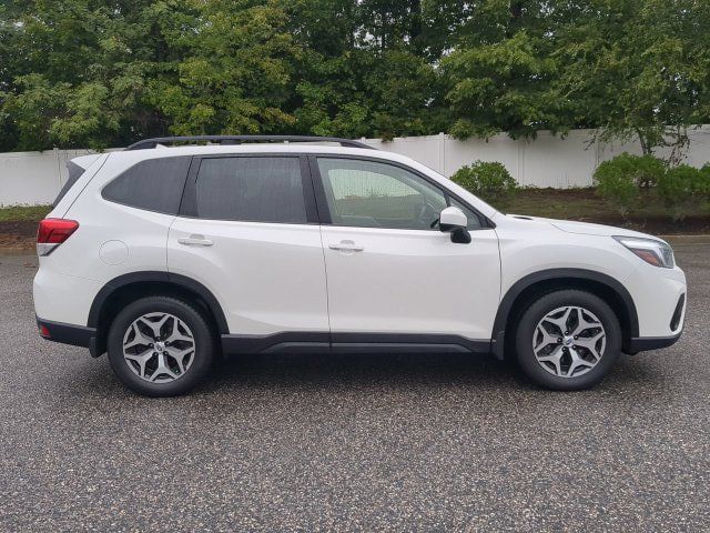 Used 2020 Subaru Forester Premium AWD/4WD image 3
