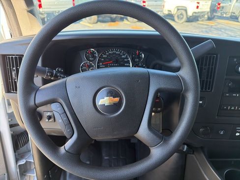 New 2025 Chevrolet Express 3500 Work Van w/ Power Convenience Package image 6