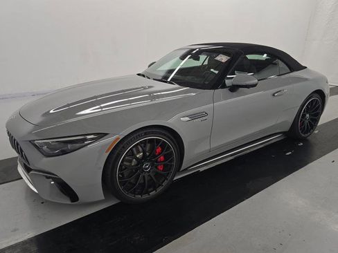 Used 2022 Mercedes-Benz SL 55 AMG 4MATIC w/ Driver Assistance Package image 2